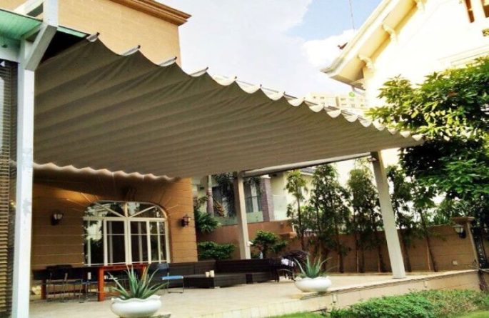 Chọn Bạt Che Nắng Mưa Cho Vườn