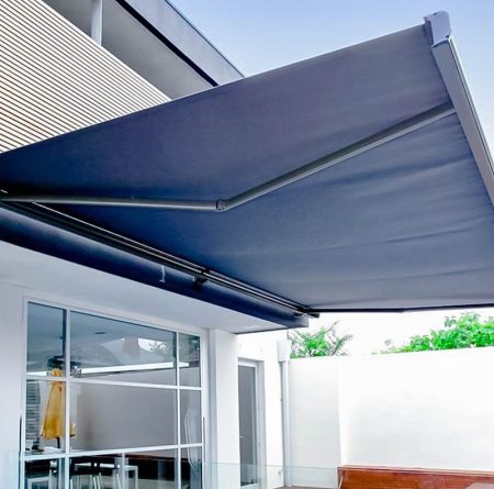 mái hiên cuốn tự hãm