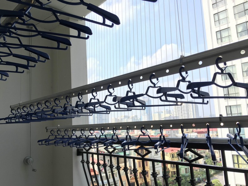Làm sao để giàn phơi đồ không bị nghiêng 6 giàn phơi đồ không bị nghiêng