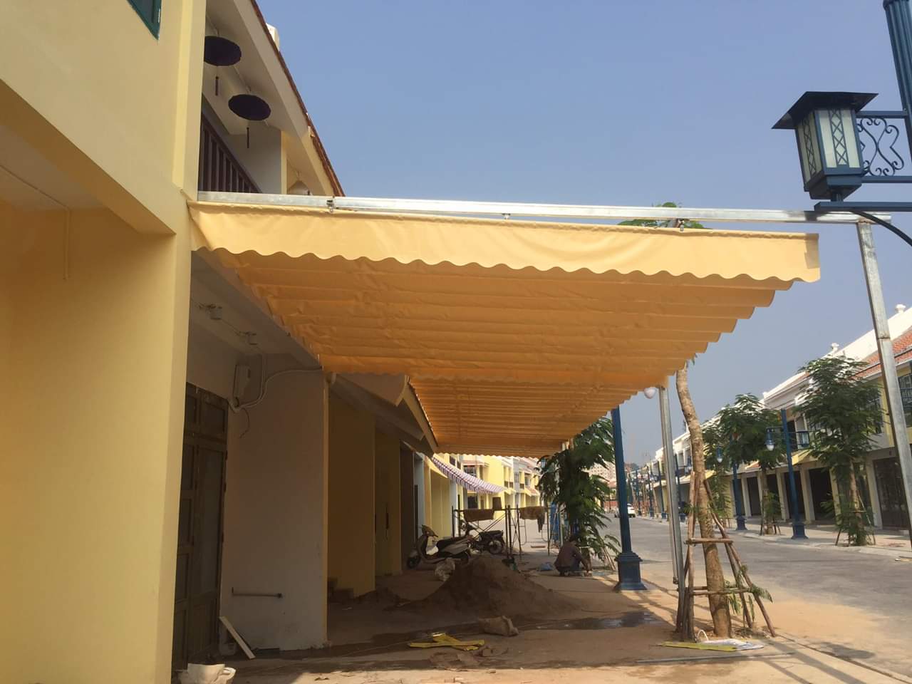 Hướng dẫn cách chọn bạt che nắng mưa phù hợp với không gian nhà 3 Hướng Dẫn Cách Chọn Bạt Che Nắng Mưa