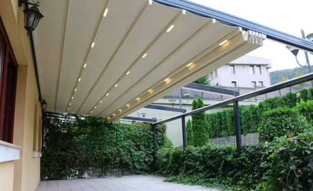 Mái Che Có Hệ Thống Đèn LED 