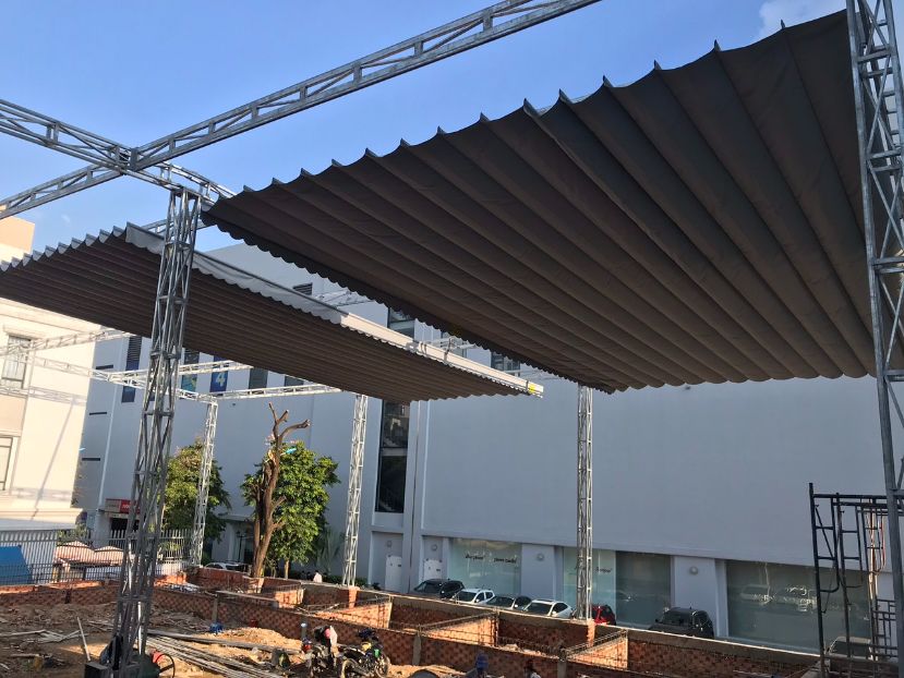 10+ mẫu bạt che nắng mưa đẹp cho biệt thự sân vườn 2 Mẫu bạt che nắng mưa đẹp cho biệt thự sân vườn