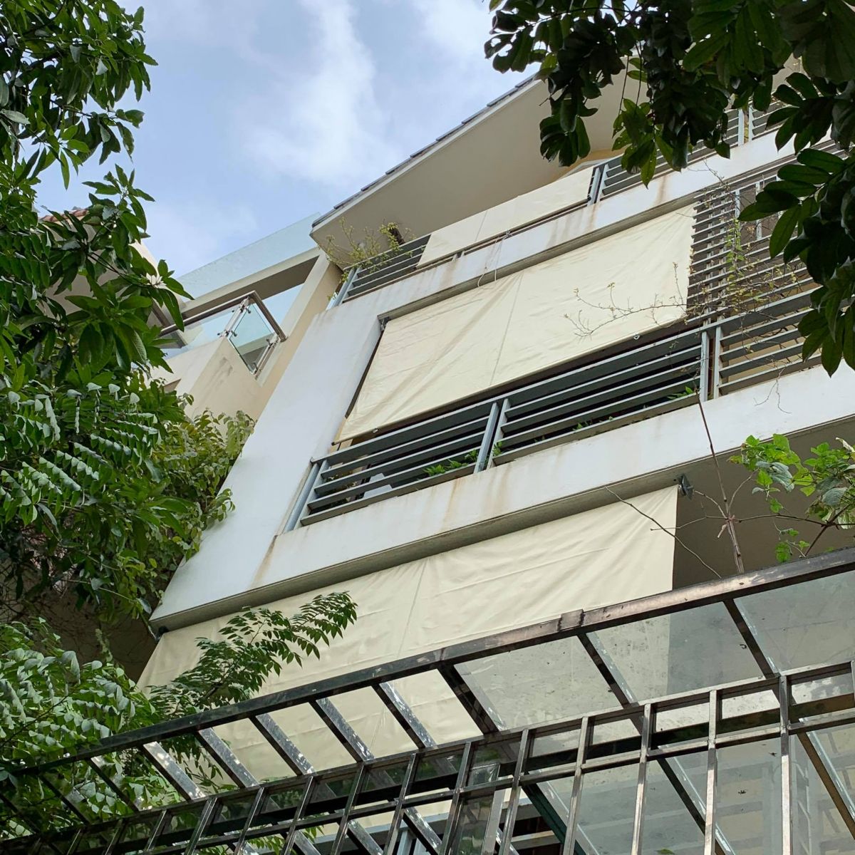 Bạt che nắng mưa có bị nóng không 2 bạt che nắng mưa có bị nóng