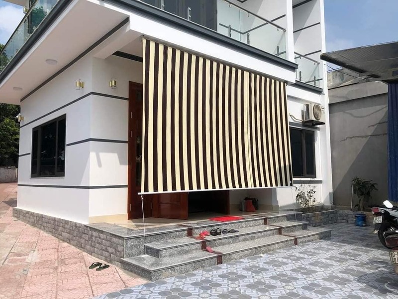 lắp bạt che nắng mưa trên tường gạch