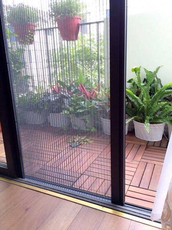 Cửa lưới chống muỗi dạng xếp có dễ bị hỏng không? 3 Cửa lưới chống muỗi dạng xếp