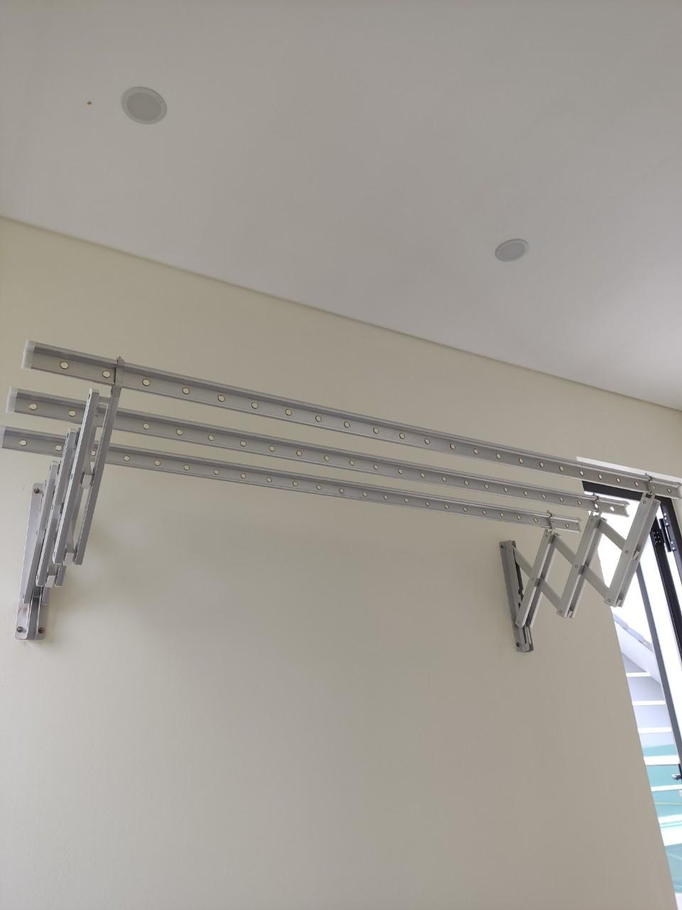 Cách lắp bộ giàn phơi xếp ngang gắn tường tại nhà Hòa Phát 5 Lưu ý an toàn khi lắp đặt và sử dụng giàn phơi xếp ngang gắn tường