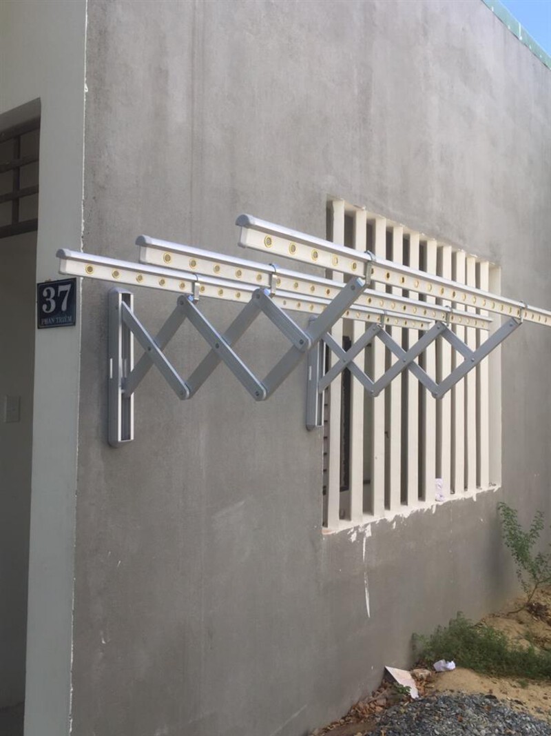 Lắp giàn phơi xếp ngang gắn tường tiết kiệm không gian 3 Lợi ích khi lắp giàn phơi xếp ngang gắn tường Hòa Phát