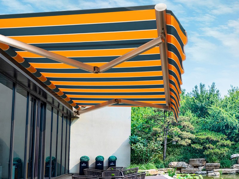 Cách chọn sản phẩm chống nắng mưa cho ban công