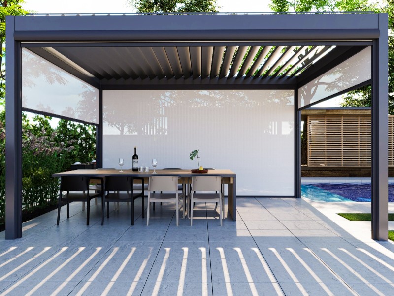 So sánh chi phí bạt che và mái kính che mưa nắng 3 so sánh chi phí bạt che và mái kính