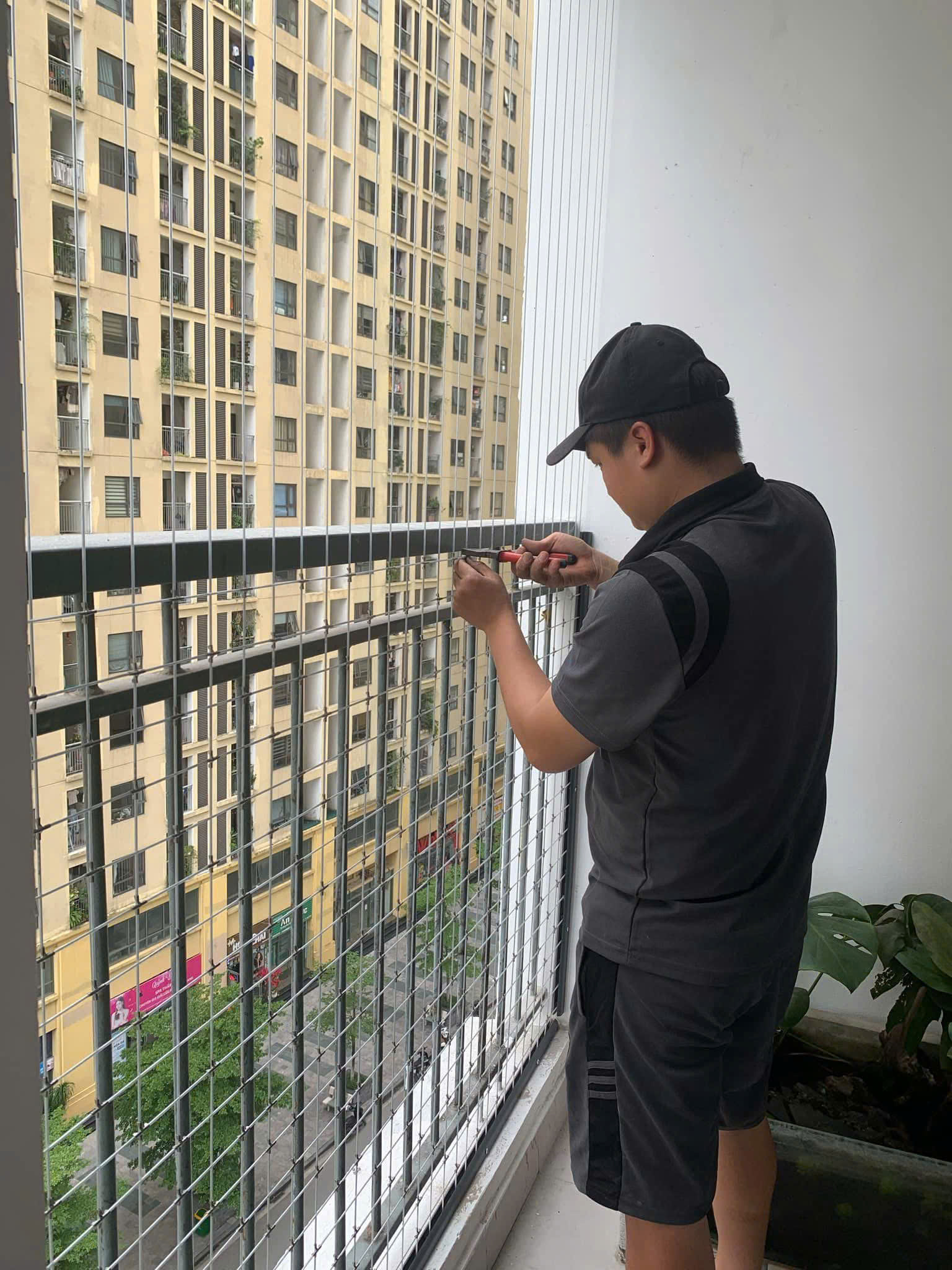Lắp đặt lưới bảo vệ an toàn tại quận 7
